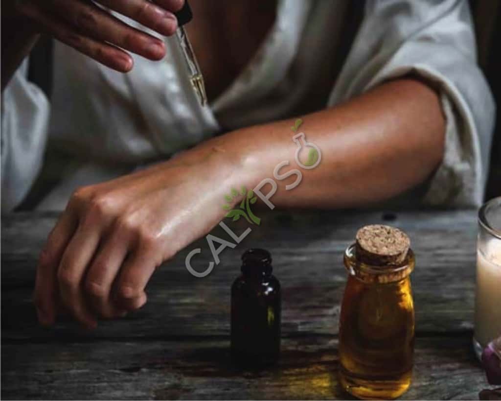 Organische hernieuwde energiemassage etherische olie
